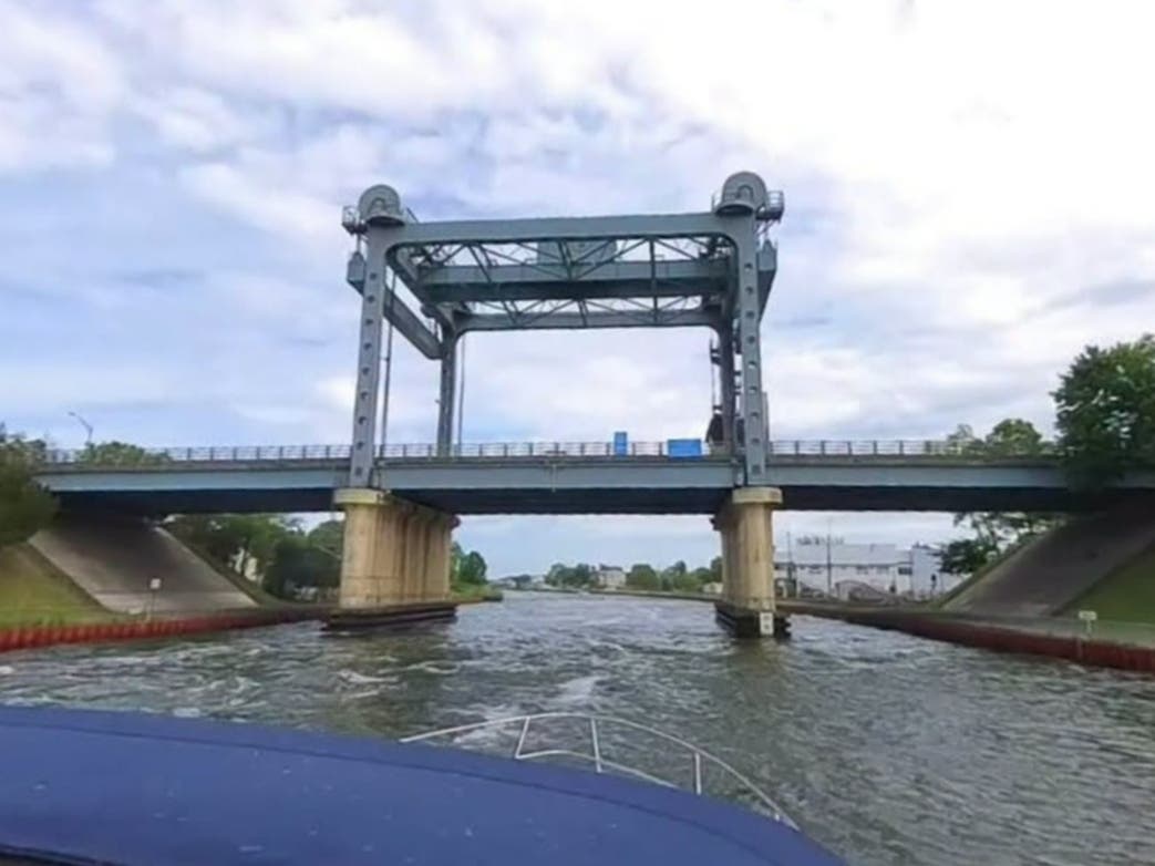 The Loveland Town Bridge over the Point Pleasant Canal will not open for boats due to problems caused by extreme heat.