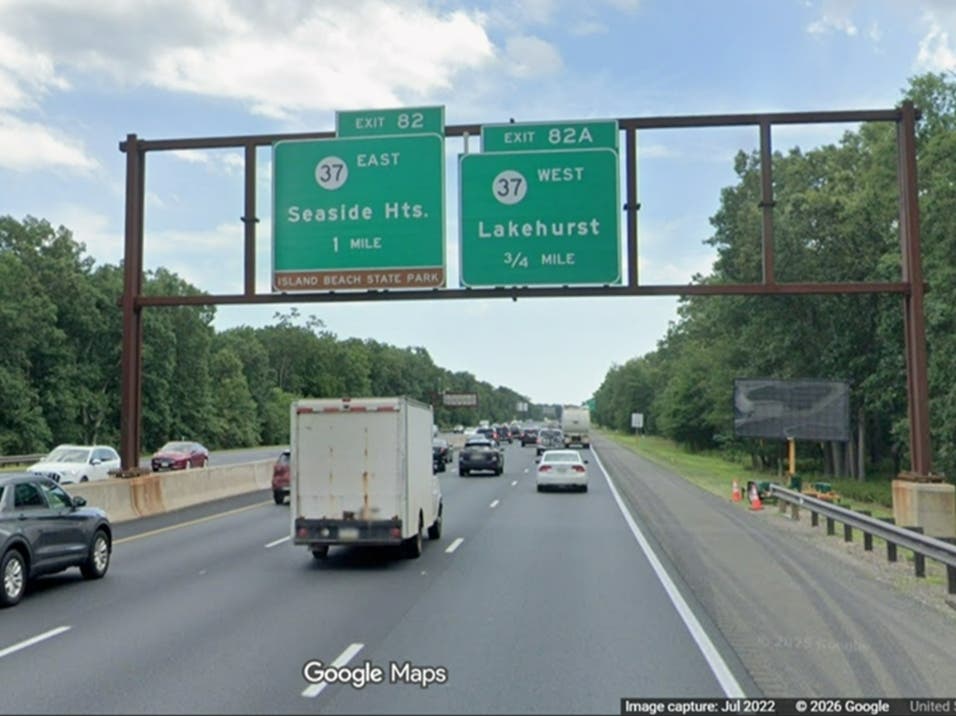 The NJ Turnpike Authority plans to alter the Parkway from Toms River to South Toms River and Beachwood both northbound and southbound to reduce crashes and congestion.