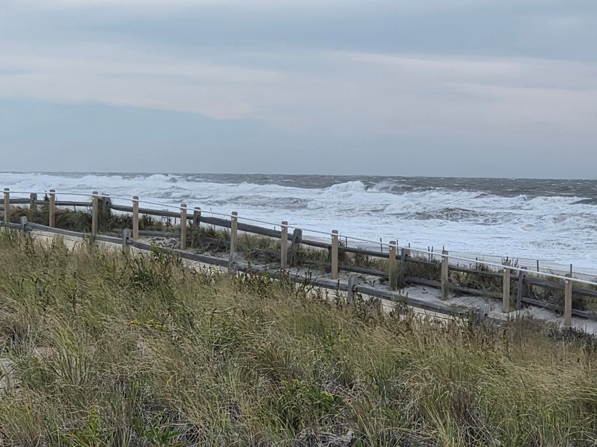 Waves bear down on Ortley Beach ahead of an approaching nor'easter on Friday, Sept. 25, 2026.