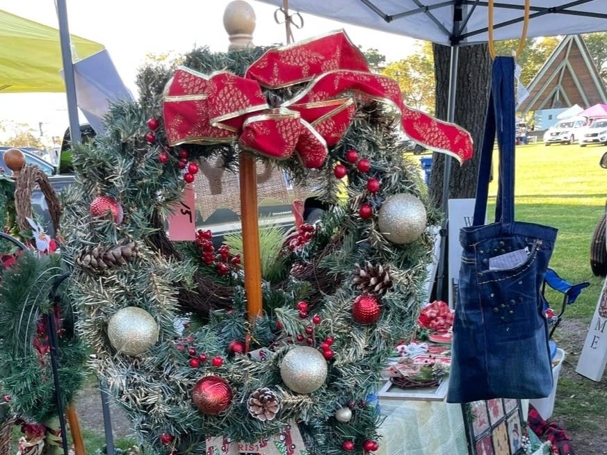 If you're searching for holiday gifts or just looking to brighten up your home, Brick is holding its Craft and Vendor Fair at Windward Beach Park on Saturday.