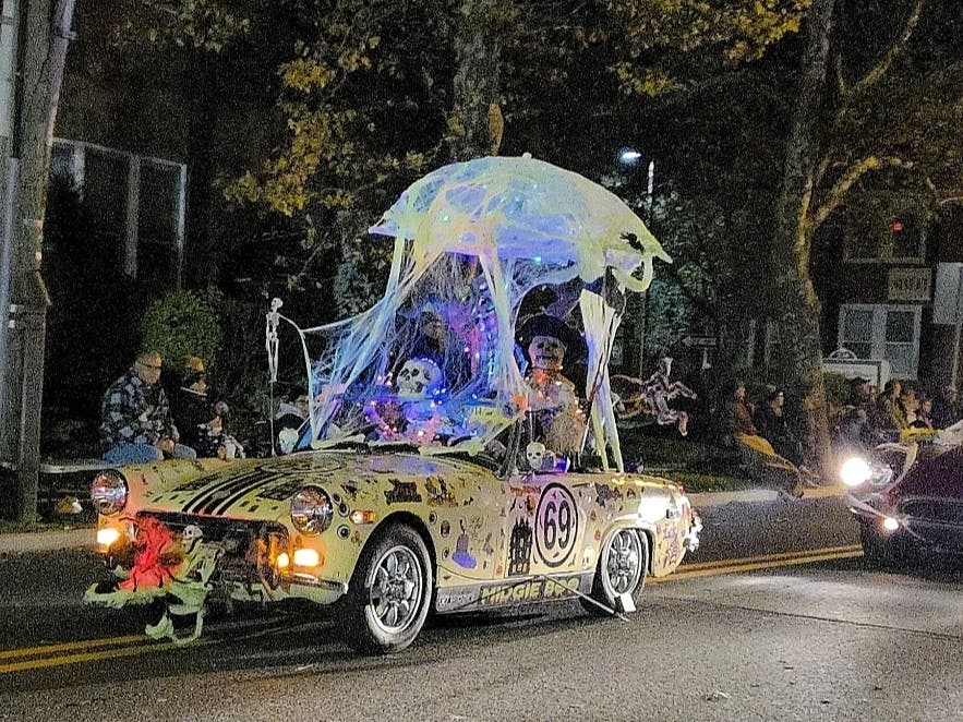Planning to enter Saturday's 87th edition of the Toms River Halloween Parade? You can register early.