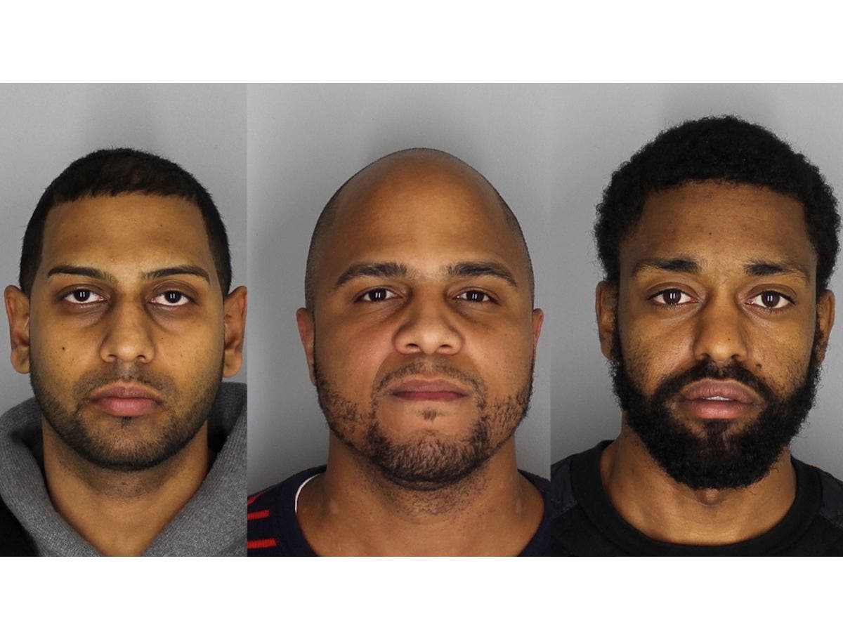 https://patch.com/img/cdn20/users/22821259/20161026/115912/styles/raw/public/article_images/heroin_bust_glen_cove-1477497300-7196.jpg