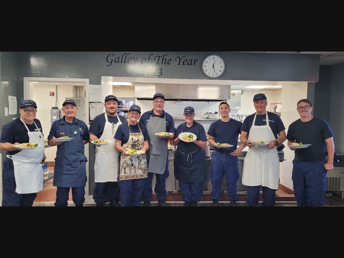Coast Guard Auxiliarist's Tom Ogno, Paul Meszik, Chris Stewart, Beth Downs, Andrew Tarantino ( Division Commander), Frank Backus Along with Carol Ryder( District Captain SLIS),   And Shinnecock Culinary  Specialists Nick Antonaccio &Peyton Tackett.