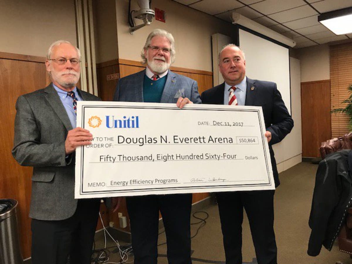 https://patch.com/img/cdn20/users/22821693/20180117/122959/styles/raw/public/processed_images/everett_arena_unitil_check_picture-1516210144-1877.jpg