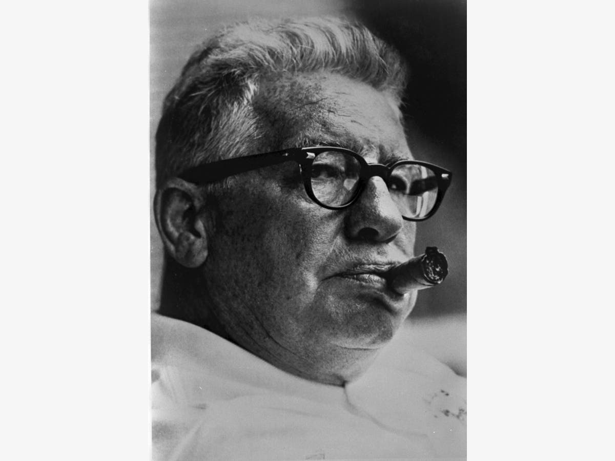 https://patch.com/img/cdn20/users/22822387/20180516/104211/styles/raw/public/processed_images/art_rooney_cigar_photo_4-1526481654-7948.jpg