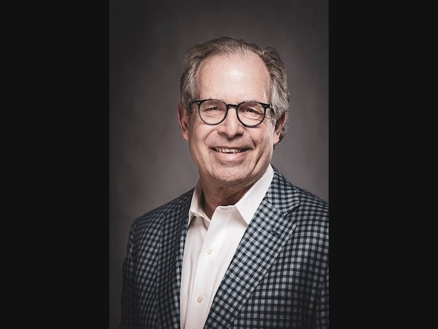 Michael Staenberg and The Staenberg Group recently hosted a fundraiser that benefitted JFS' Harvey Kornblum Jewish Food Pantry.