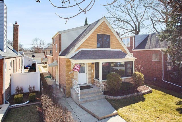 1940 S Cape Cod Hits The Market In Mt Greenwood Beverly Il Patch