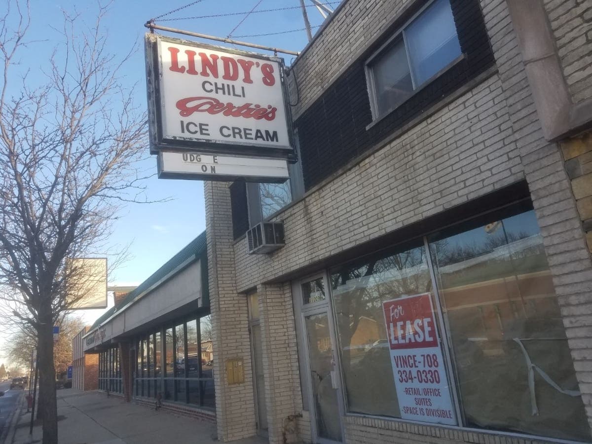 The Lindy's-Gertie's sign is still visible to traffic along Kedzie Avenue in Mount Greenwood. 
