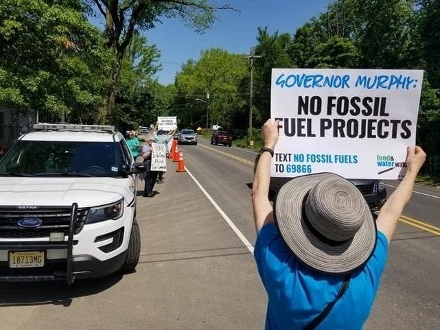 Activists protest at the Transco/Williams gas compressor station in Roseland, New Jersey in May 2019.
