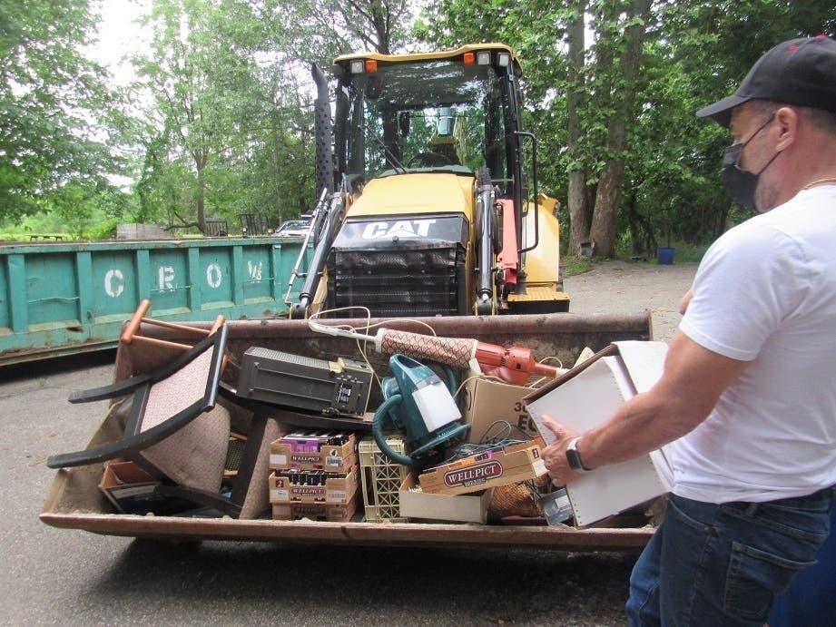 News small post card thumbnail