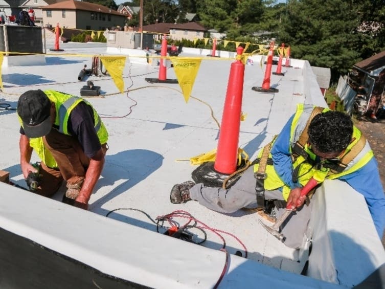 PB Roofing, a roofing company in New Jersey, partnered with roofing and waterproofing manufacturer GAF to carry out a big renovation at the Nutley VFW’s banquet hall.