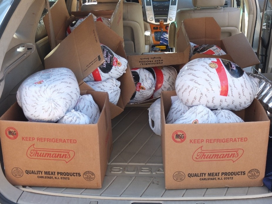  The Archdiocese of Newark’s Mercy House distributed 220 free turkeys and bags of side dishes to families in need during its Fifth Annual Thanksgiving Giveaway in Newark on November 22.