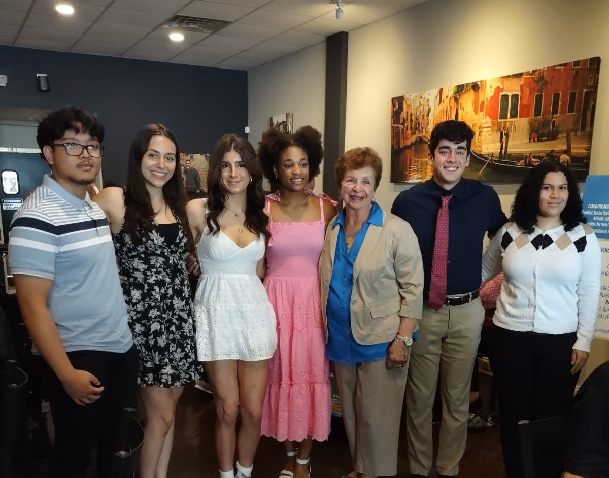 The Suburban Essex Chamber of Commerce Foundation has awarded six scholarships, two each from Bloomfield, Belleville, and Glen Ridge High Schools to the Class of 2023.