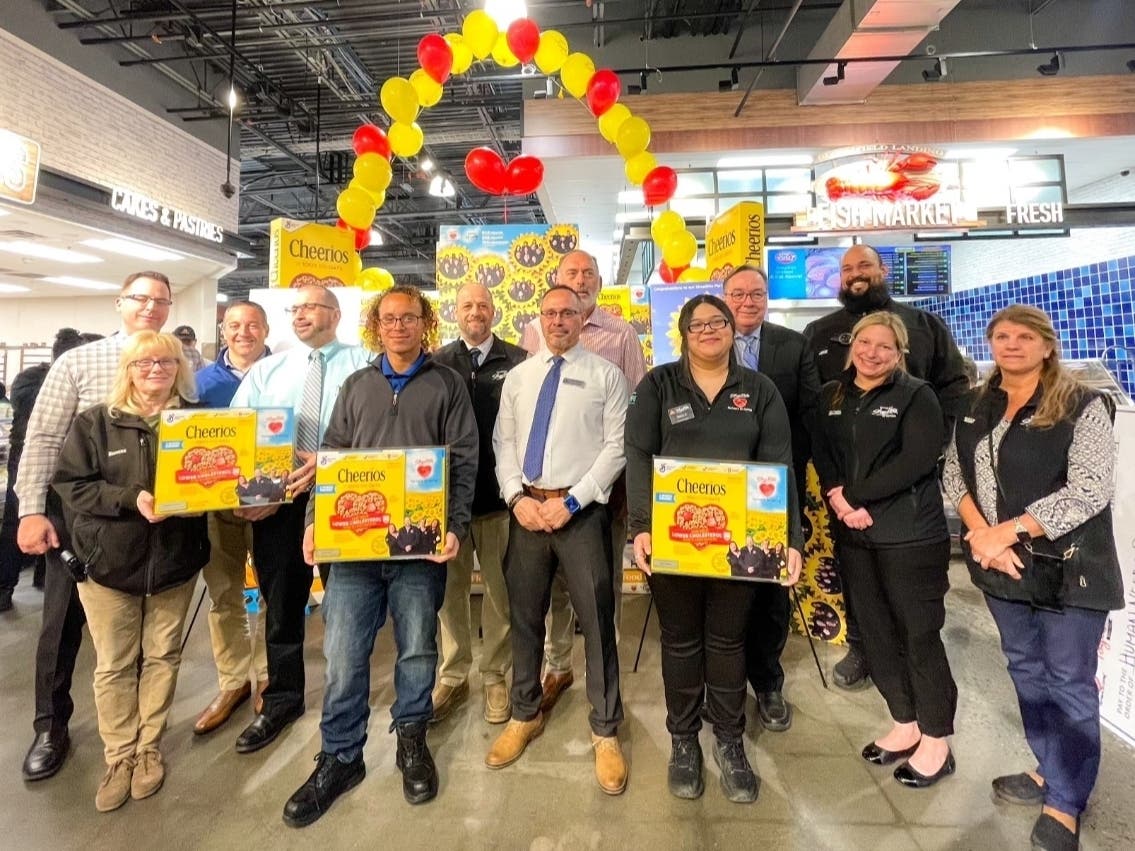 The Brookdale ShopRite in Bloomfield, New Jersey recently unveiled a special-edition Cheerios box featuring the winners of the annual ShopRite Partners In Caring Cheerios Contest.