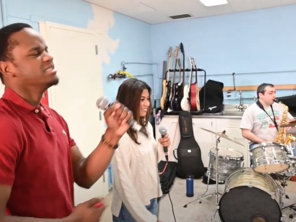 The “Vocal Chords: Jazz Ensemble and A Capella Group” at Rutgers New Jersey Medical School, which is composed of students, has played for patients at University Hospital in Newark and the Rutgers Cancer Institute of New Jersey.