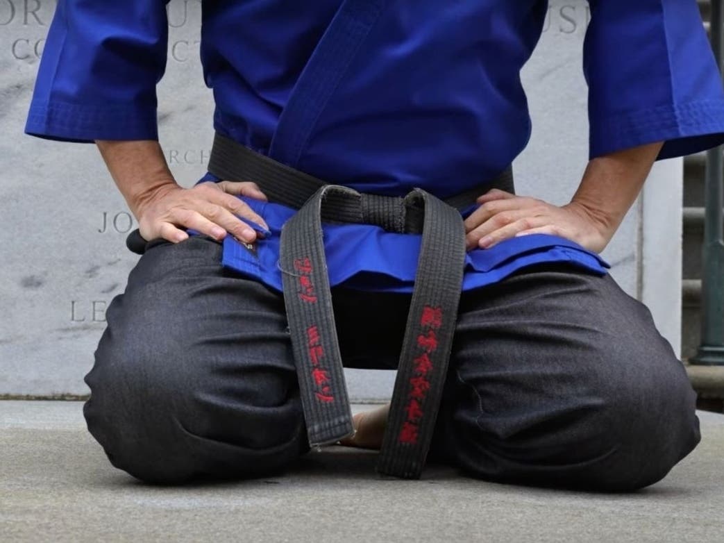 A former congressional candidate from New Jersey recently managed to set 11 world records for doing one-arm bare-knuckle push-ups on concrete, he says.