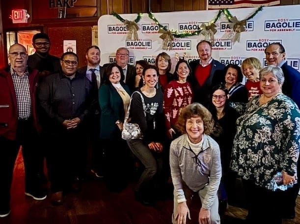 Assemblywoman Rosy Bagolie (NJ-27) helped to spearhead a holiday-themed food drive and concert at Tierney’s Tavern in Montclair last month to support Power of One and Toni’s Kitchen.