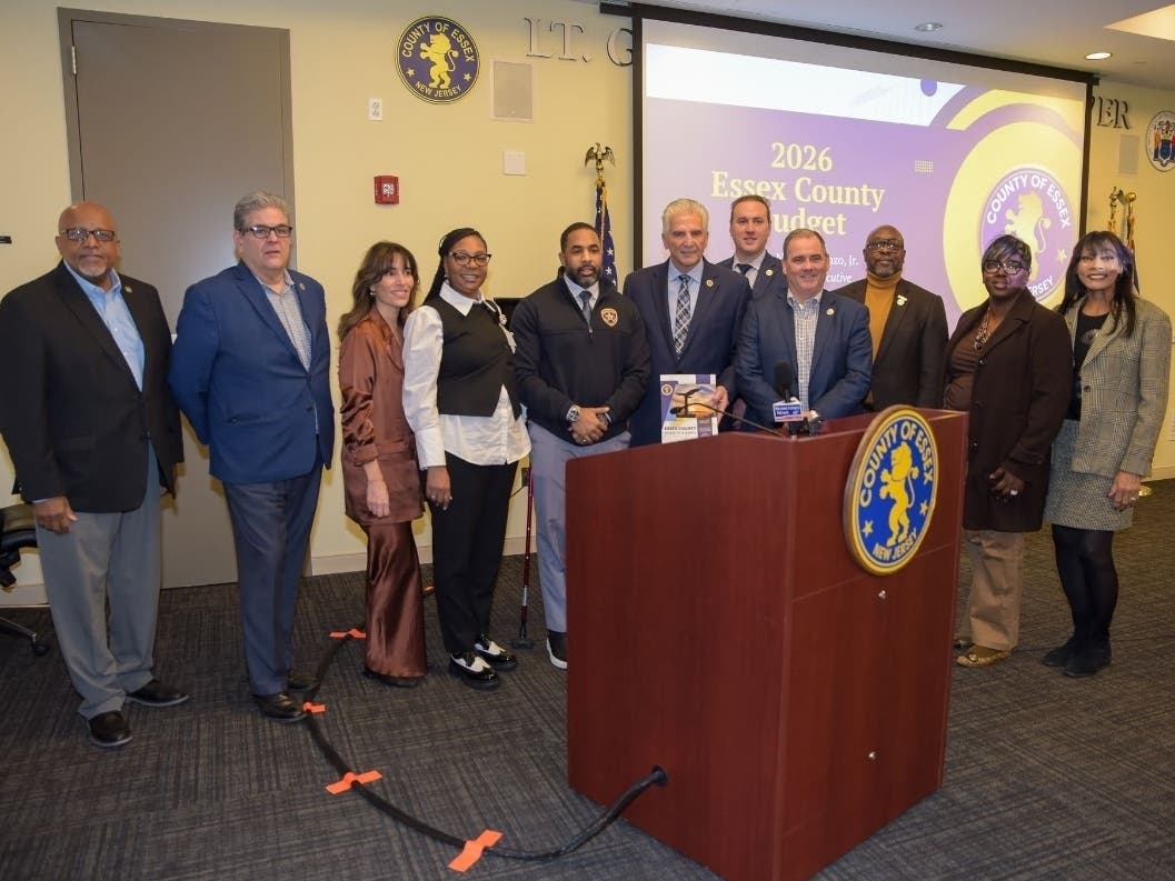 Essex County Executive Joseph DiVincenzo Jr. introduced a $916.3 million county budget for 2026 on Wednesday. The budget proposal has been forwarded to the Essex County Board of County Commissioners for review.