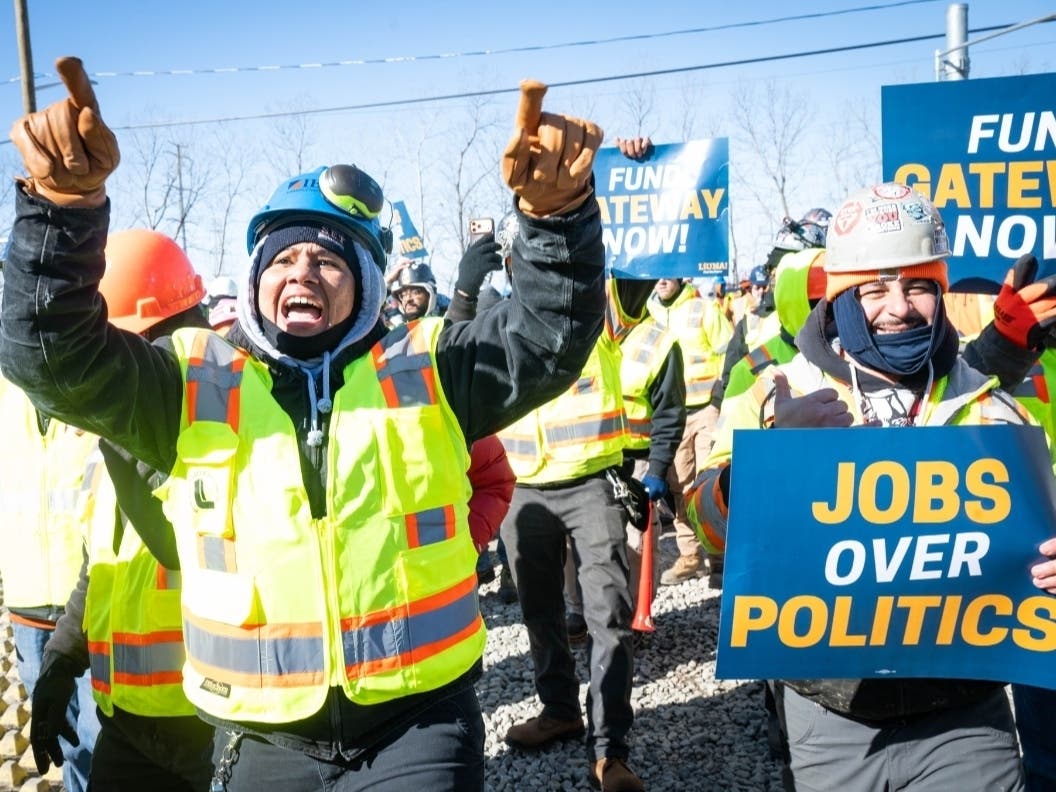 Hundreds of construction workers rallied in North Jersey on Feb. 9, 2026, demanding restoration of funding for the Gateway Tunnel, a new train tunnel between New Jersey and New York City.
