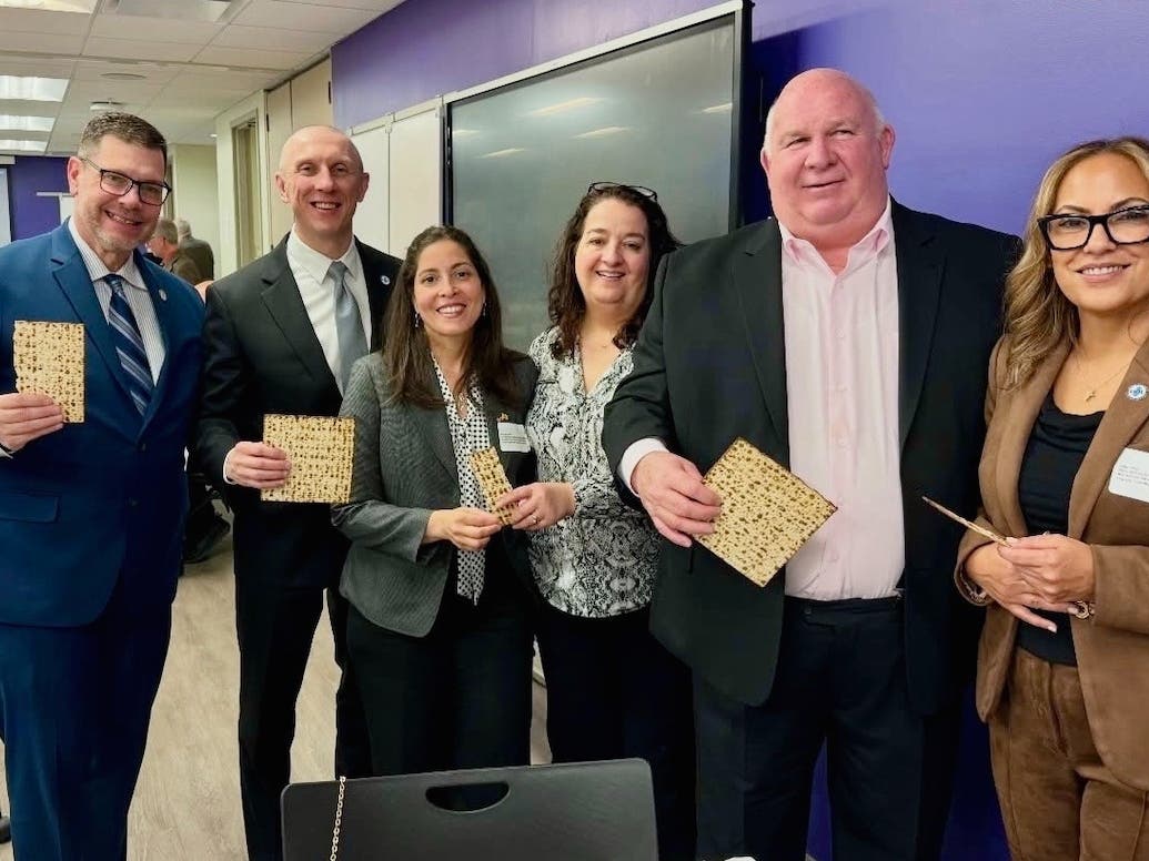 Pat Glover, Passaic County Central Labor Council (CLC); Kevin Jarvis, Commissioner, NJ Department of Labor & Workforce Development; NJ State Assemblywoman Rosaura  Bagolie; Rachel Bond Keenan; Tom Kelly, Passaic County CLC, Julie Diaz, Deputy Commissioner