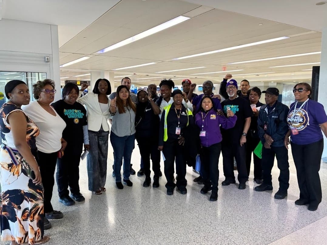 Workers Worry About Jobs, Benefits As United Makes Switch At Newark Airport