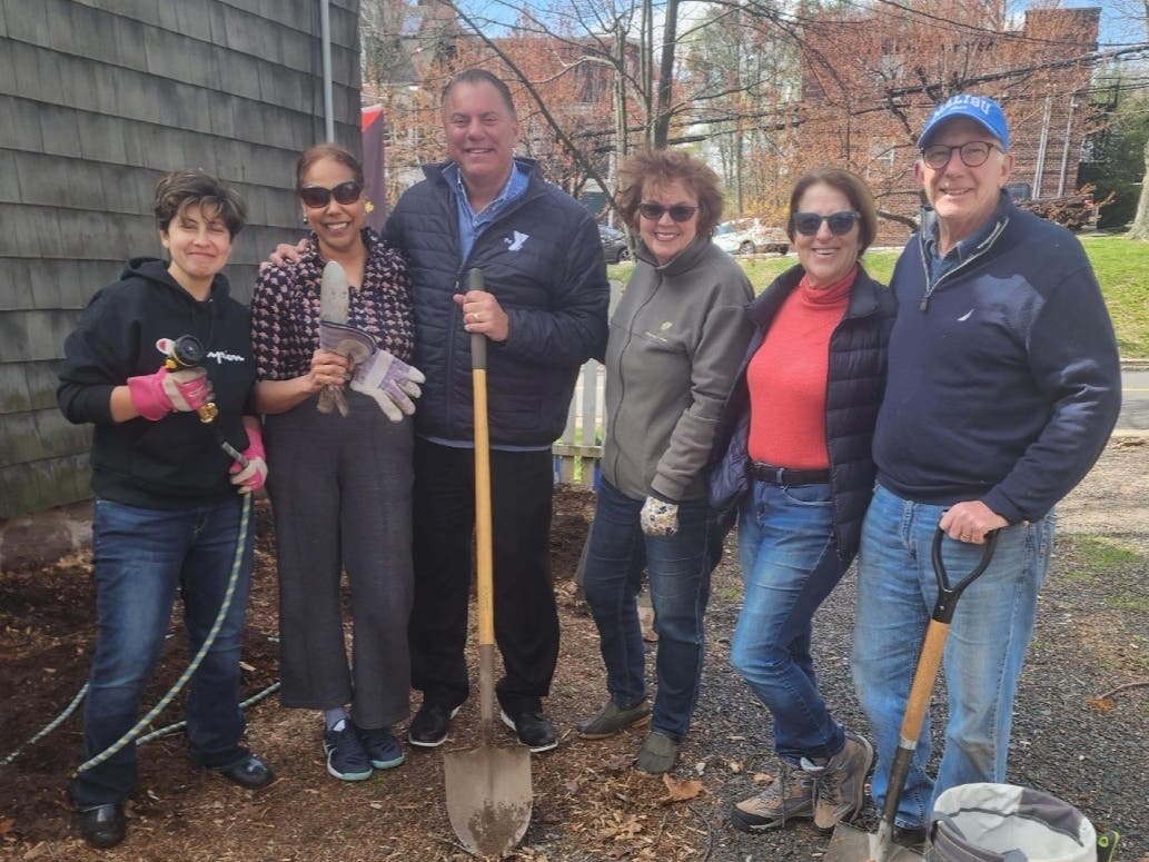 The Rotary Club of Montclair and the Friends of Howe House worked together to restore the gardens and grounds of the Howe House at 369 Claremont Avenue.
