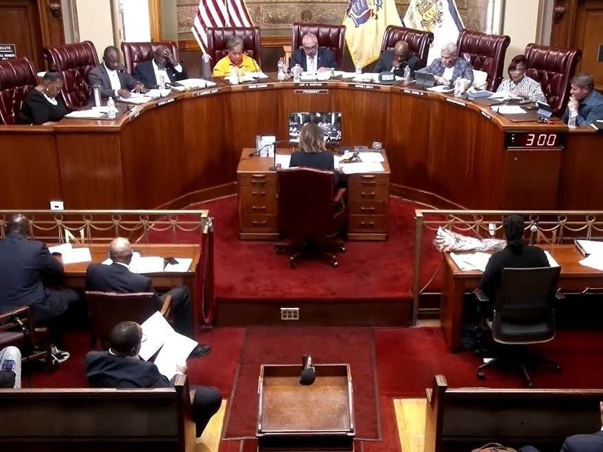 The Newark City Council votes on a resolution involving artificial intelligence data centers at their meeting on Sept. 9, 2026.