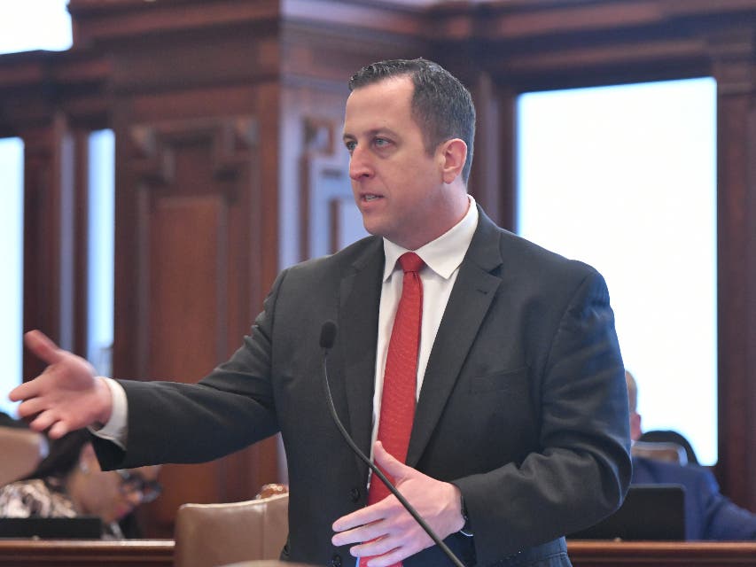 Illinois retailers will soon have a law on the books to help curb organized retail crime and hold ringleaders accountable, thanks to State Senator Michael E. Hastings. 