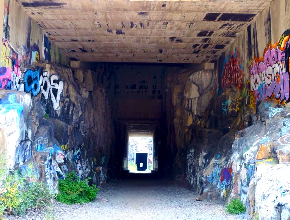 Tunnels Tunnels