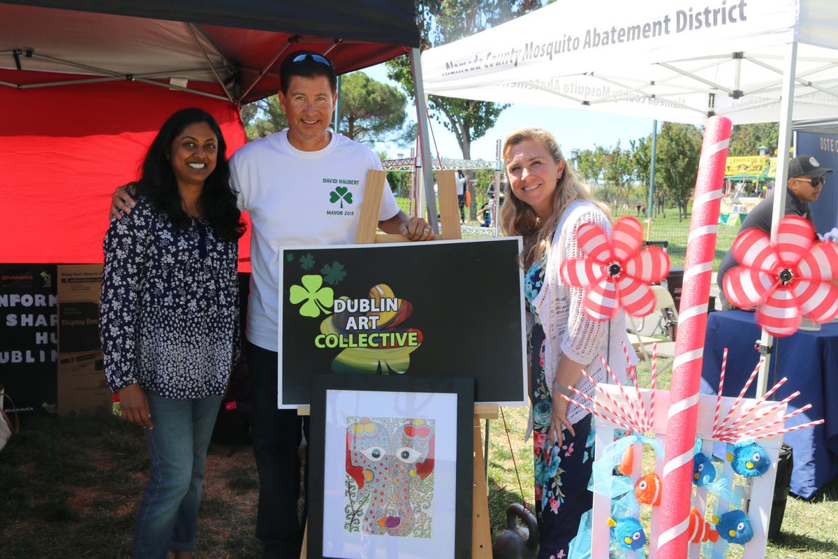 Mayor Hauberyt and Artists