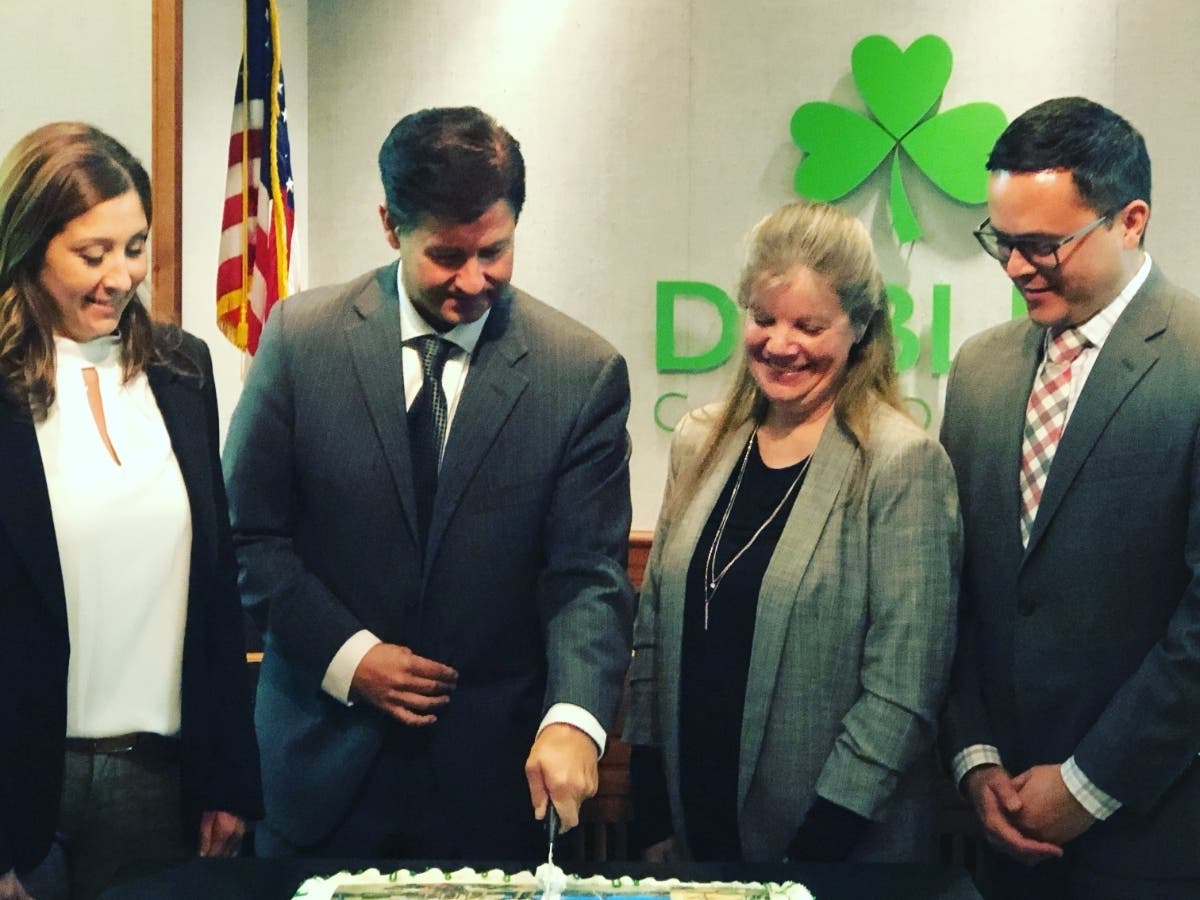 Mayor Haubert cutting the cake for the 30th Anniversary of the Dublin Civic Center along with Vice Mayor Melissa Hernandez, and Councilmembers Jean Josey and Shawn Kumagai