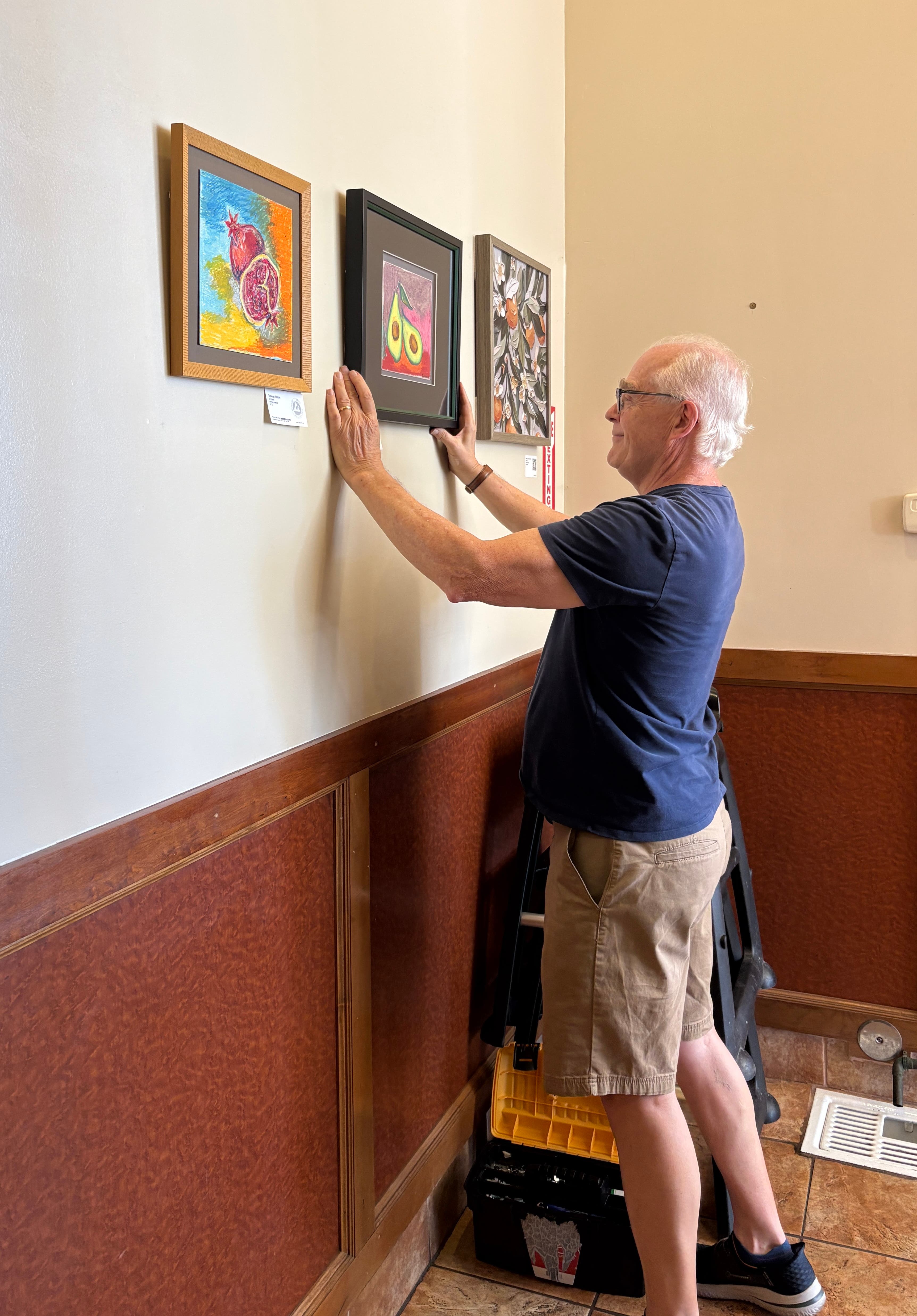 Man hanging art