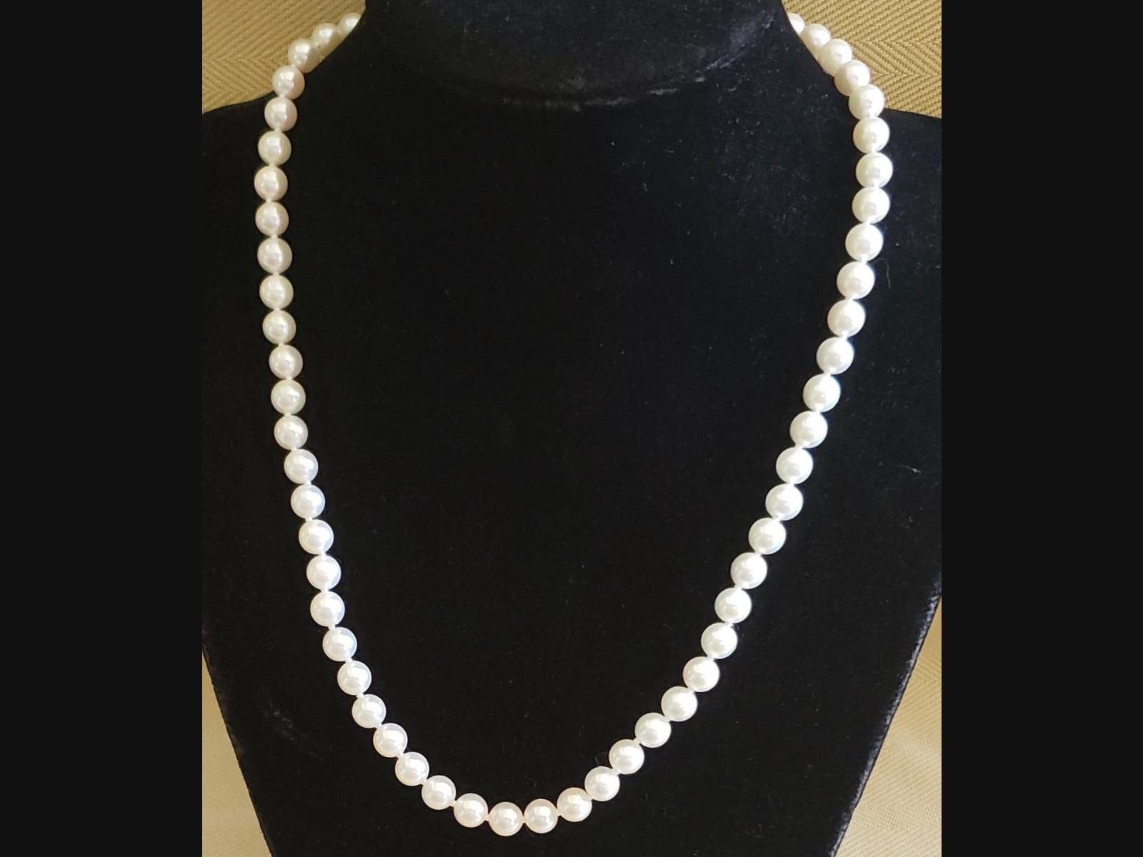 The nacre of this lovely piece speaks for itself!