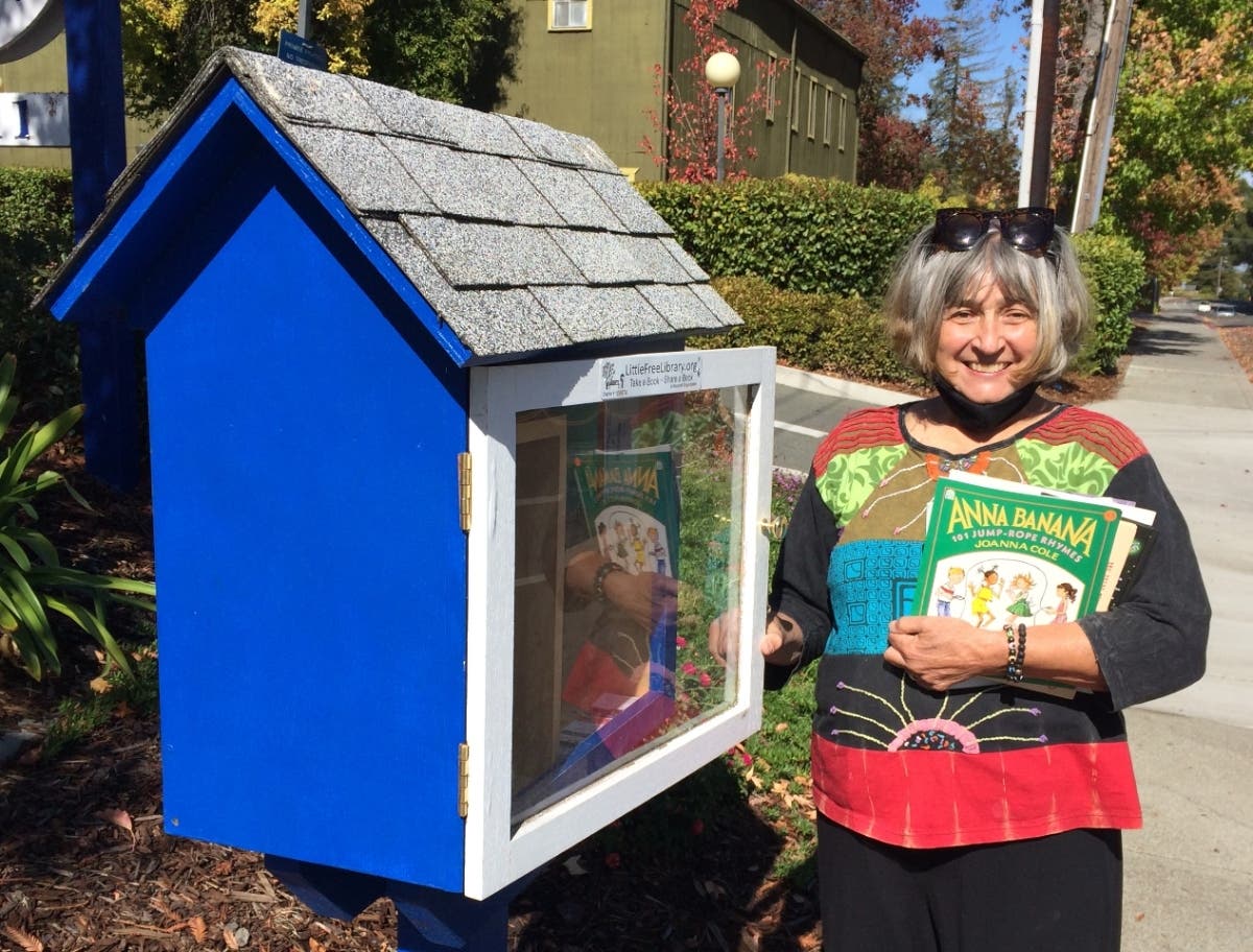 Open this door and enter the wonderful world of reading!