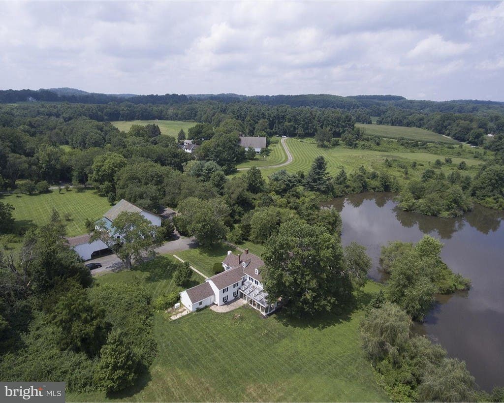 2 6 Million Chester Springs Estate Includes Pond With 4 Islands