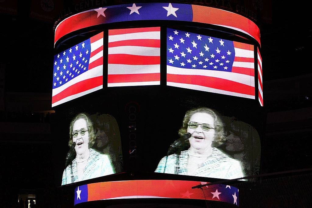 An image of Kate Smith appears on the screen before the Flyers-Blackhawks 2010 NHL Stanley Cup Finals.