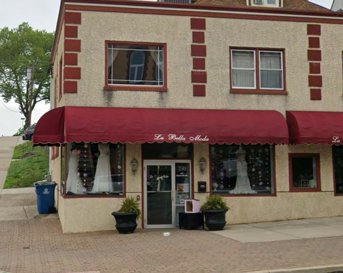 La Bella Moda has closed its doors in Conshohocken after 45 years in business. 