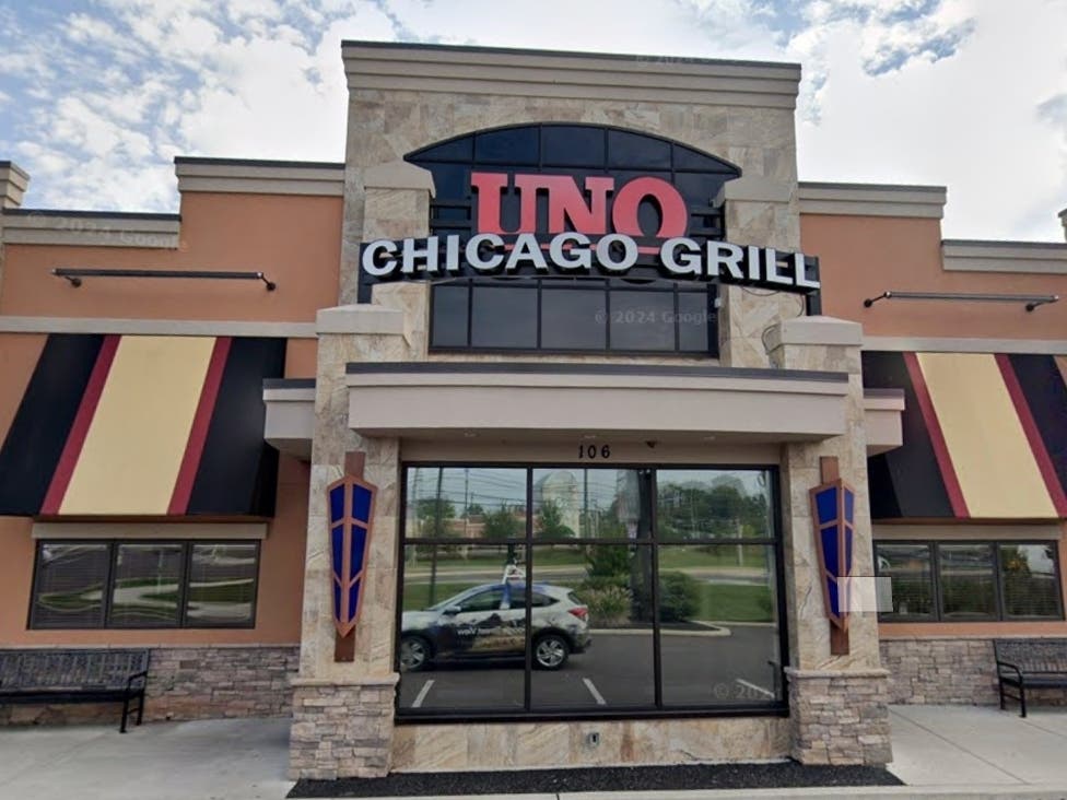 Pizzeria Uno will shut down next month in Oaks.