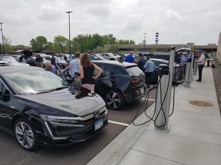 Employers Learn About Workplace Charging for Electric Vehicles