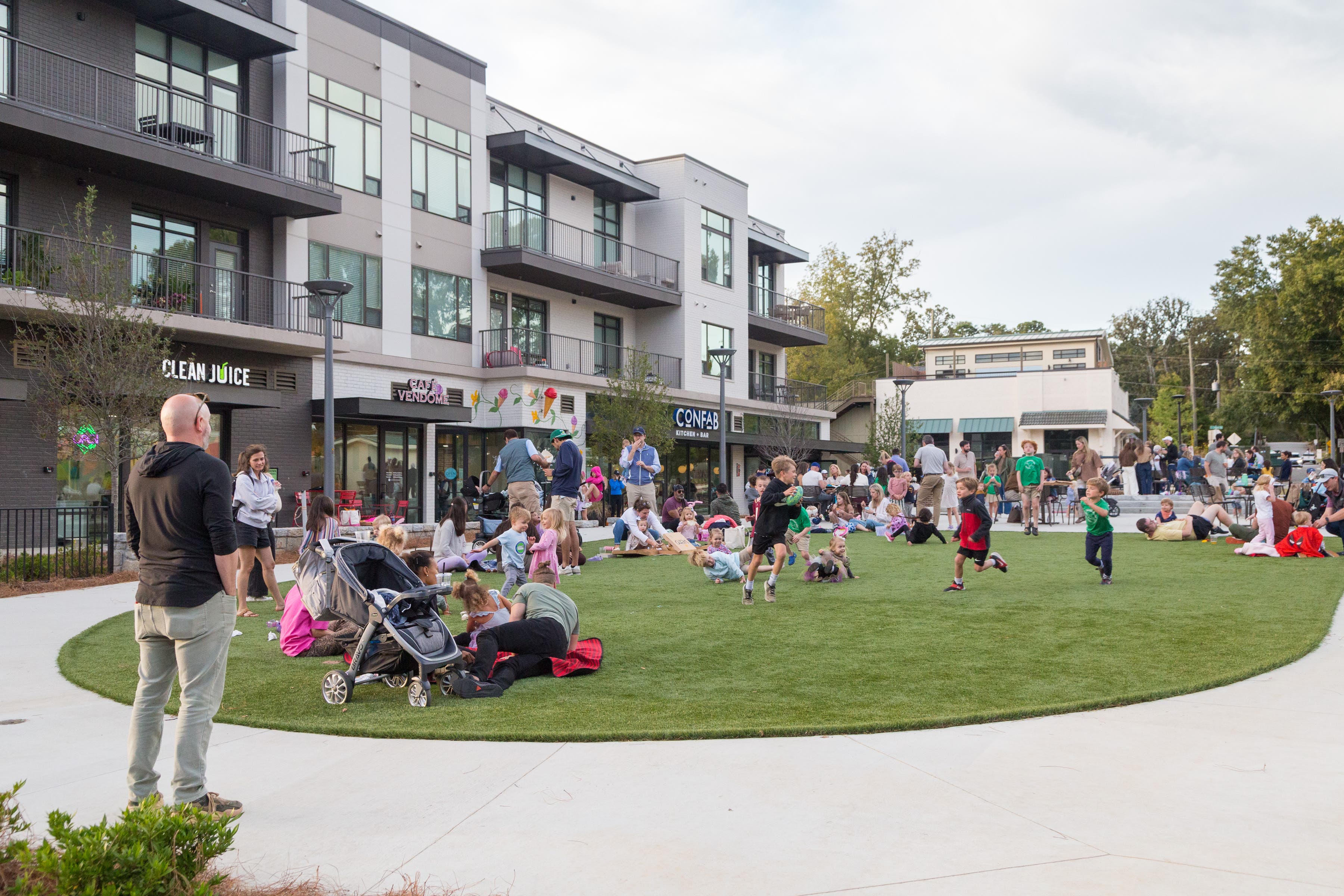 Spring Lawn Party at Parkside on Dresden 