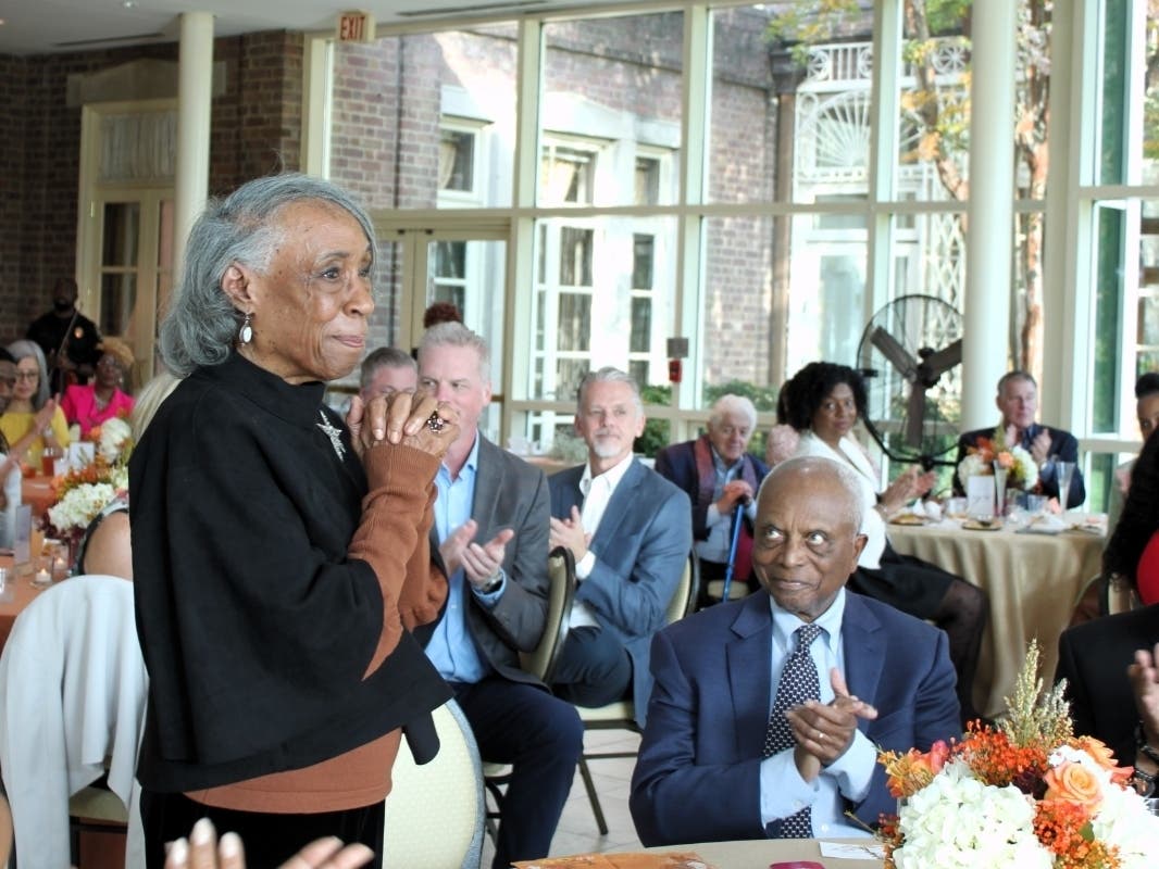 Cherrie Britton stands at last year’s Sip & Savor to be recognized after Joyce Phillip shared how Hospice of the Chesapeake cared for her husband. “Hospice was the best thing that I did for John over his eight years of my caring for him,” she told Joyce.