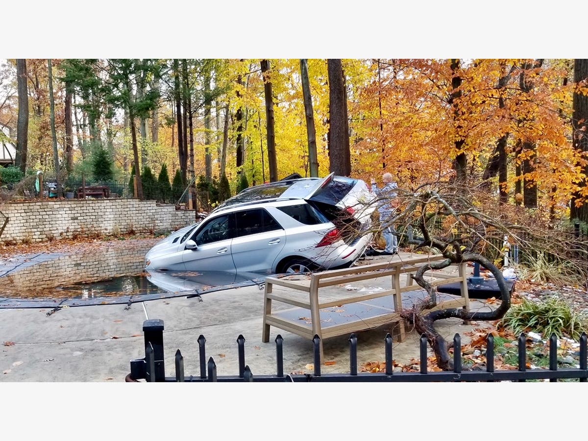 Man Drove Car Into Holmdel Pool, Police Say (Photos) | Holmdel, NJ Patch
