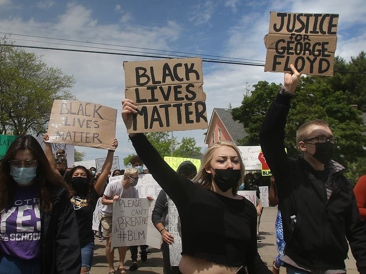 News small post card thumbnail