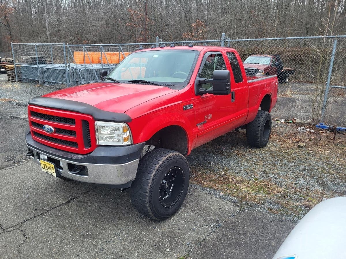 The red pick-up in question.