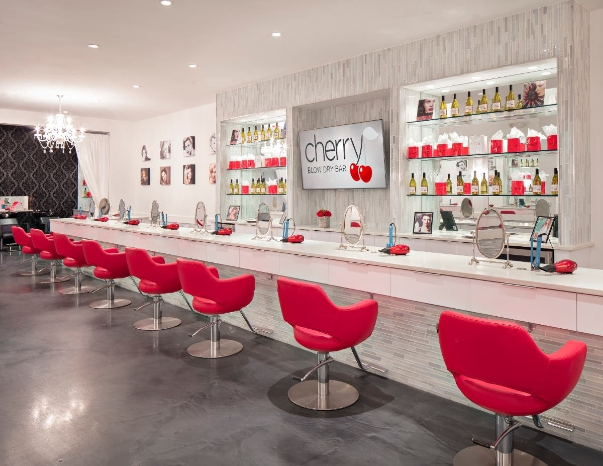 Cherry Blow Dry Bar, an upscale salon franchise, has announced they are opening a location in Nassau Park in early November.