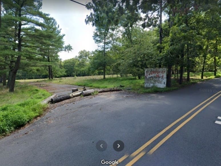 The former Redwood Inn property in Bridgewater has been sold for just over $1.8 million and seven new homes are slated to be built on​ the land.