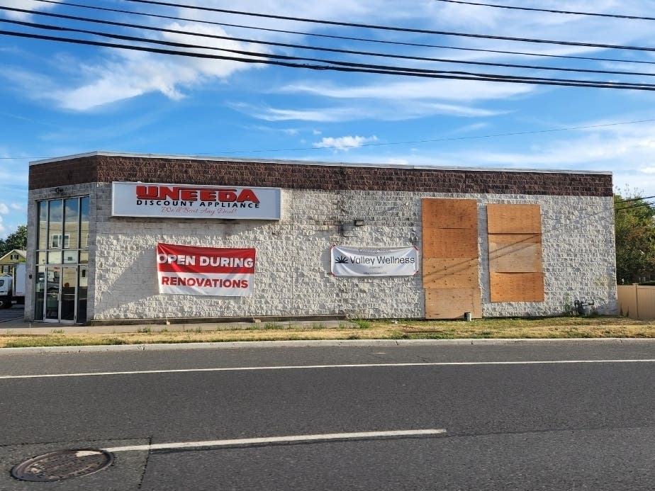 Valley Wellness will be opening at 405 Route 202 North in Raritan near the Somerville Circle.