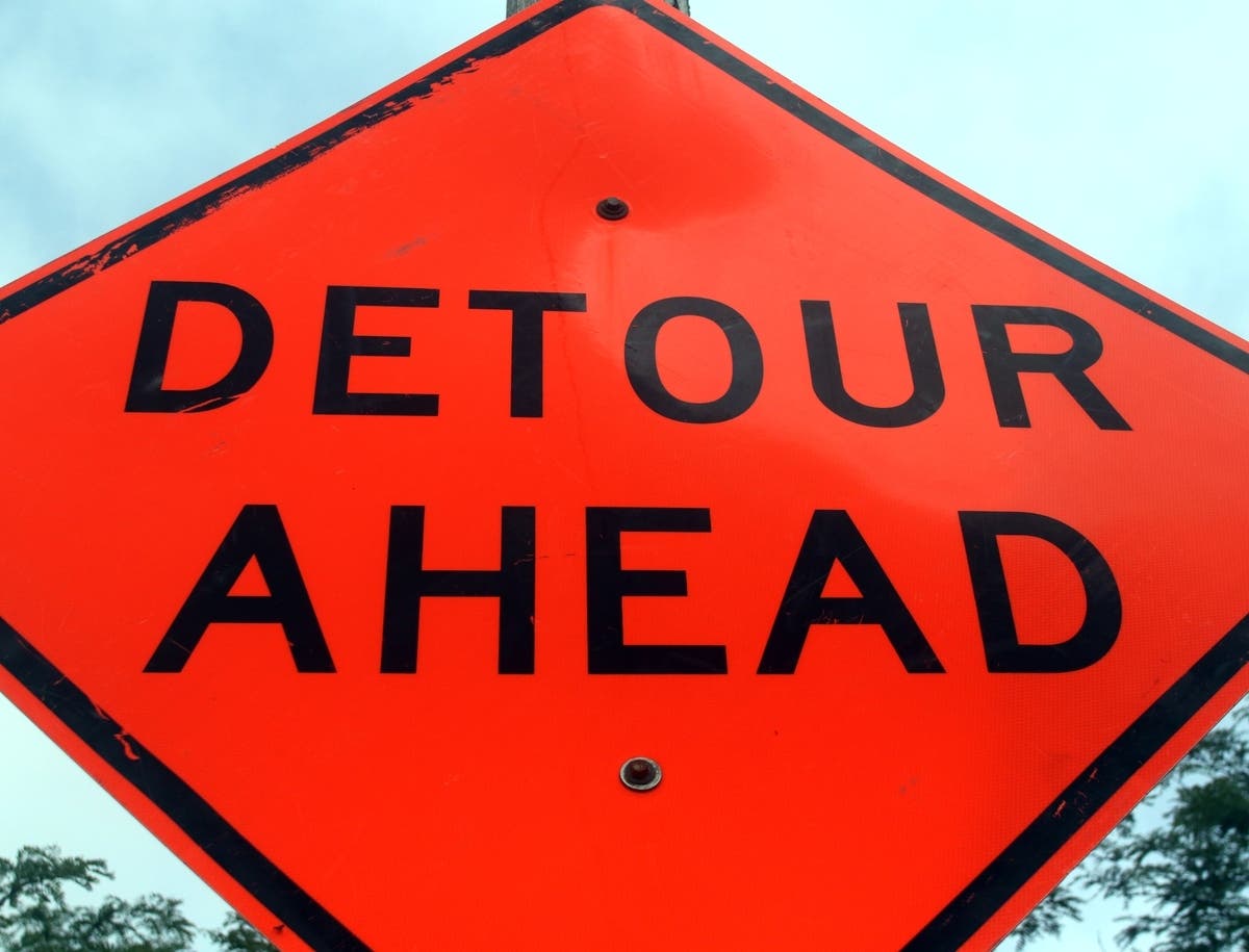 The $40.8 million state-funded project will replace the existing bridges carrying Route 22 eastbound and Route 22 westbound over Route 82, which are in poor condition.