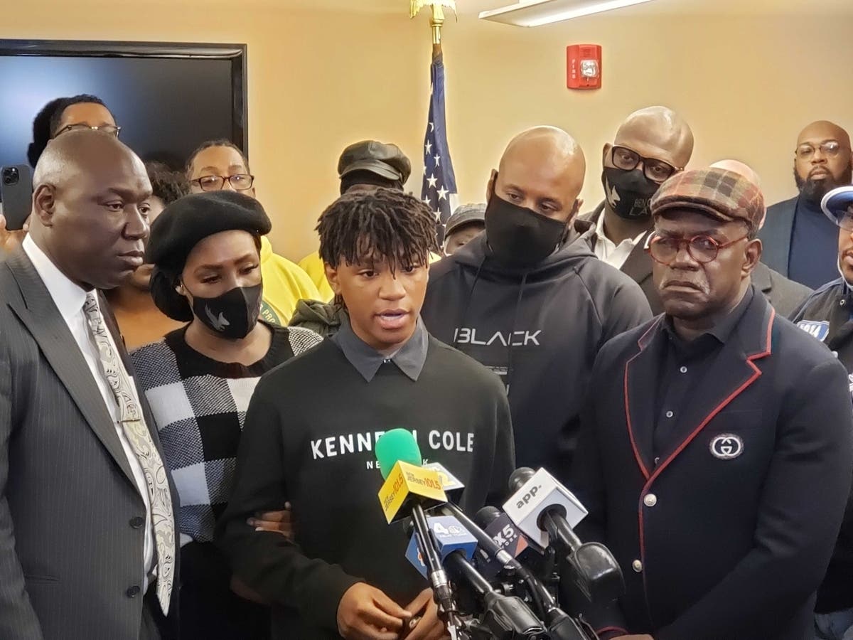 Z’kye Husain with his mother Ebone and Jihad along with Attorney Ben Crump, who was previously representing Husain family, at a press conference in March 2022.