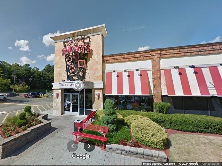 The restaurant chain closed its location in Watchung in the Blue Star Shopping Center.